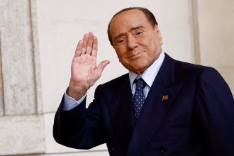 2023 05 19T113428Z 1302552311 RC2K5X9WEVDS RTRMADP 5 ITALY BERLUSCONI