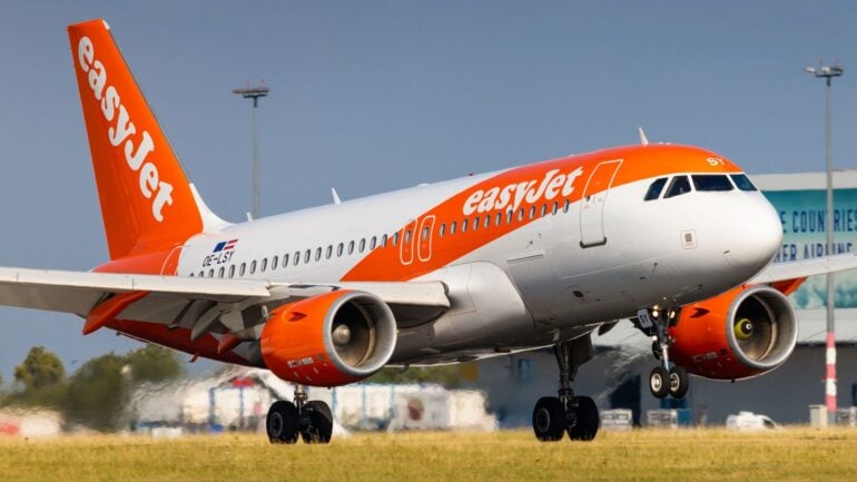 EasyJet: Διπλασιάζει το μέρισμα και πετάει ψηλά